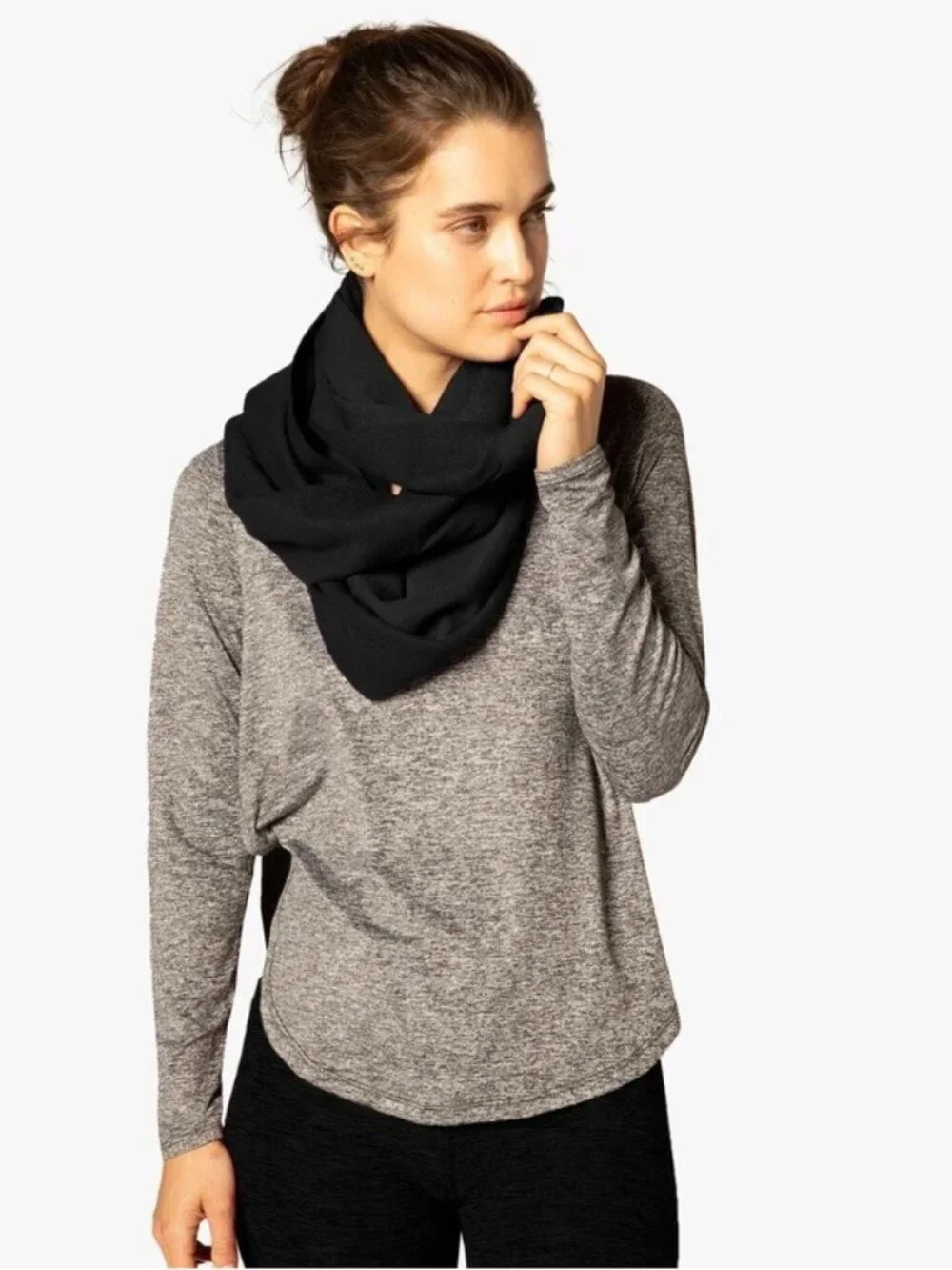 Beyond Yoga Pocket Infinity‎ Scarf Black Hidden Zipper Wrap